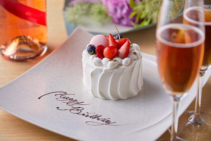 花束・ケーキのご用意（事前要予約・有料）